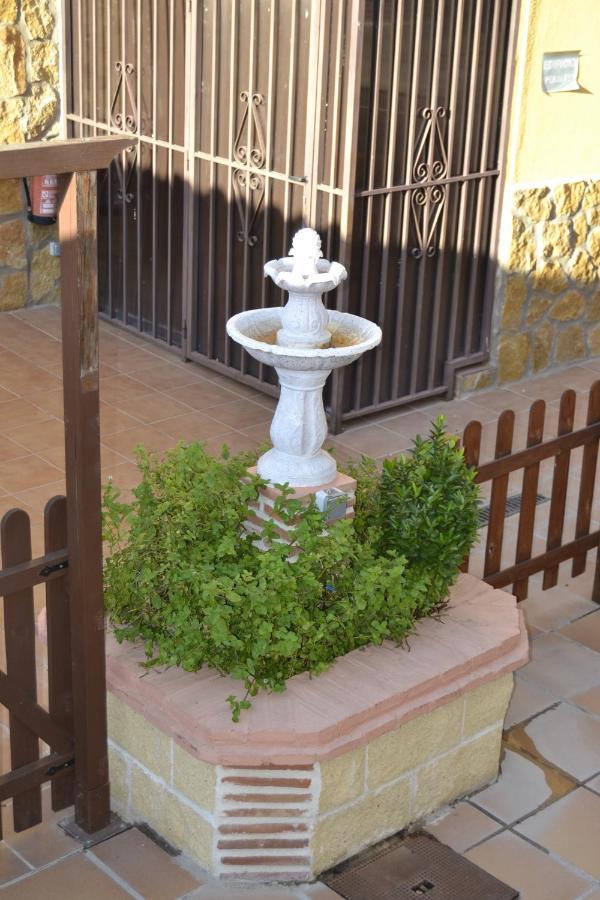 Apartamentos "Casa Rural De Aldea" Aldea del Fresno Екстериор снимка