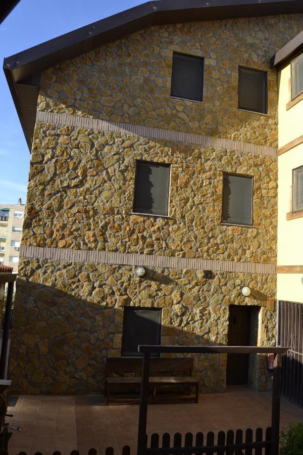 Apartamentos "Casa Rural De Aldea" Aldea del Fresno Екстериор снимка