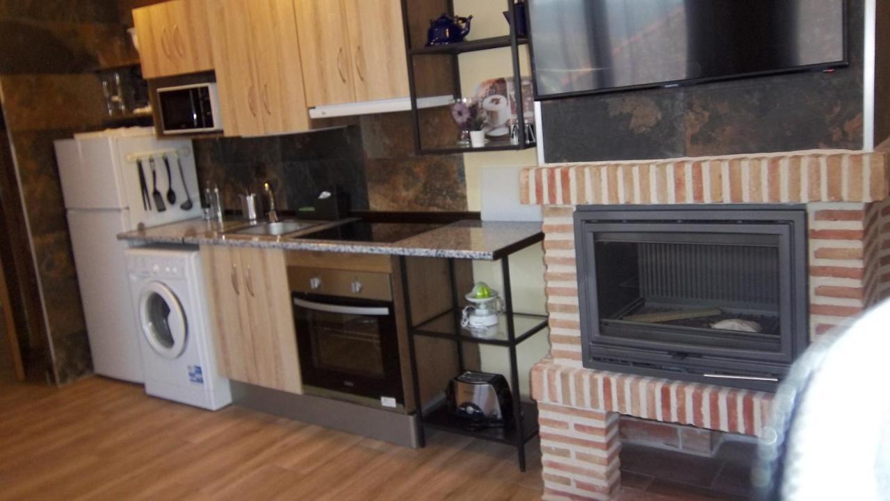Apartamentos "Casa Rural De Aldea" Aldea del Fresno Екстериор снимка