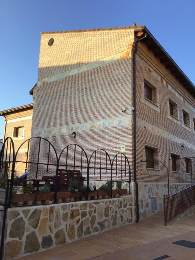 Apartamentos "Casa Rural De Aldea" Aldea del Fresno Екстериор снимка