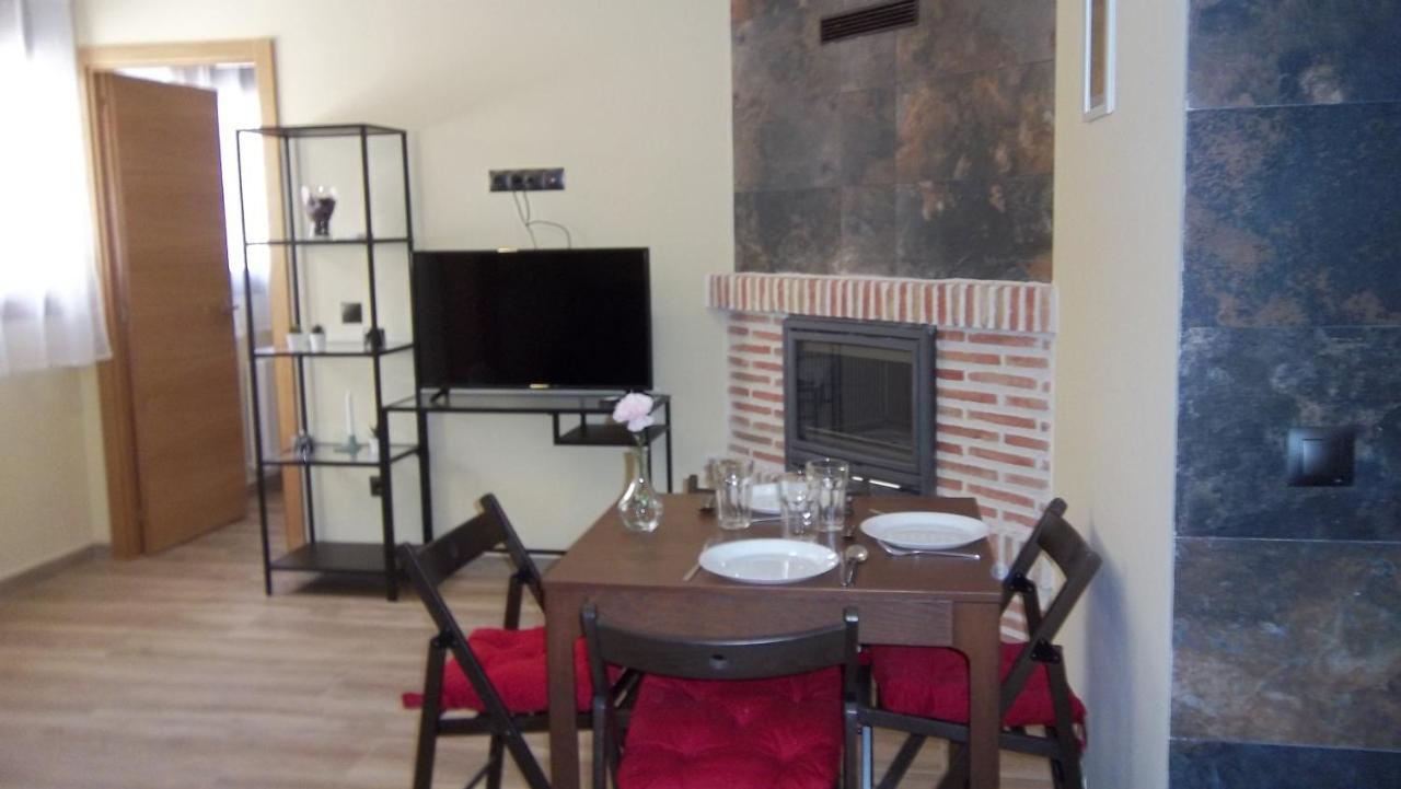 Apartamentos "Casa Rural De Aldea" Aldea del Fresno Екстериор снимка
