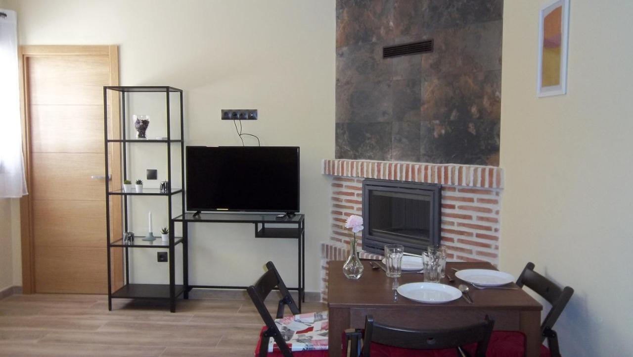 Apartamentos "Casa Rural De Aldea" Aldea del Fresno Екстериор снимка
